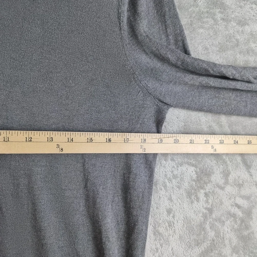 Banana Republic Sweater Mens Medium Gray Silk Cashmere Knit Luxury Blend V Neck
